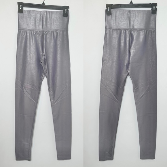 Carbon38 High Rise Full Length Leggings in Crocodile Takara Shine Lynx Grey - Picture 2 of 7